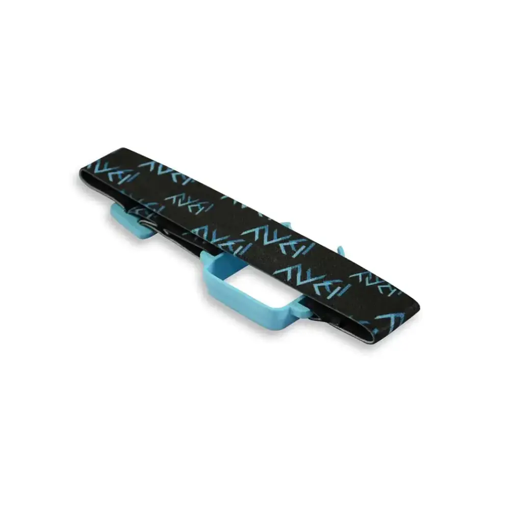 Omnipod insulin patch pump adjustable armband with Dia-Style colored clip in blue and light blue.