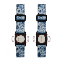Two smartwatches with floral straps in Dexcom G7 Armband Summer Edition with Rotating Clip