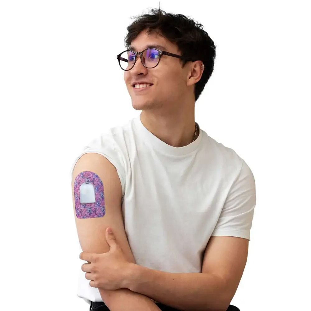 Αυτοκόλλητο επίθεμα για pod Omnipod, σειρά Spring, φοριέται στο μπράτσο από άνδρα