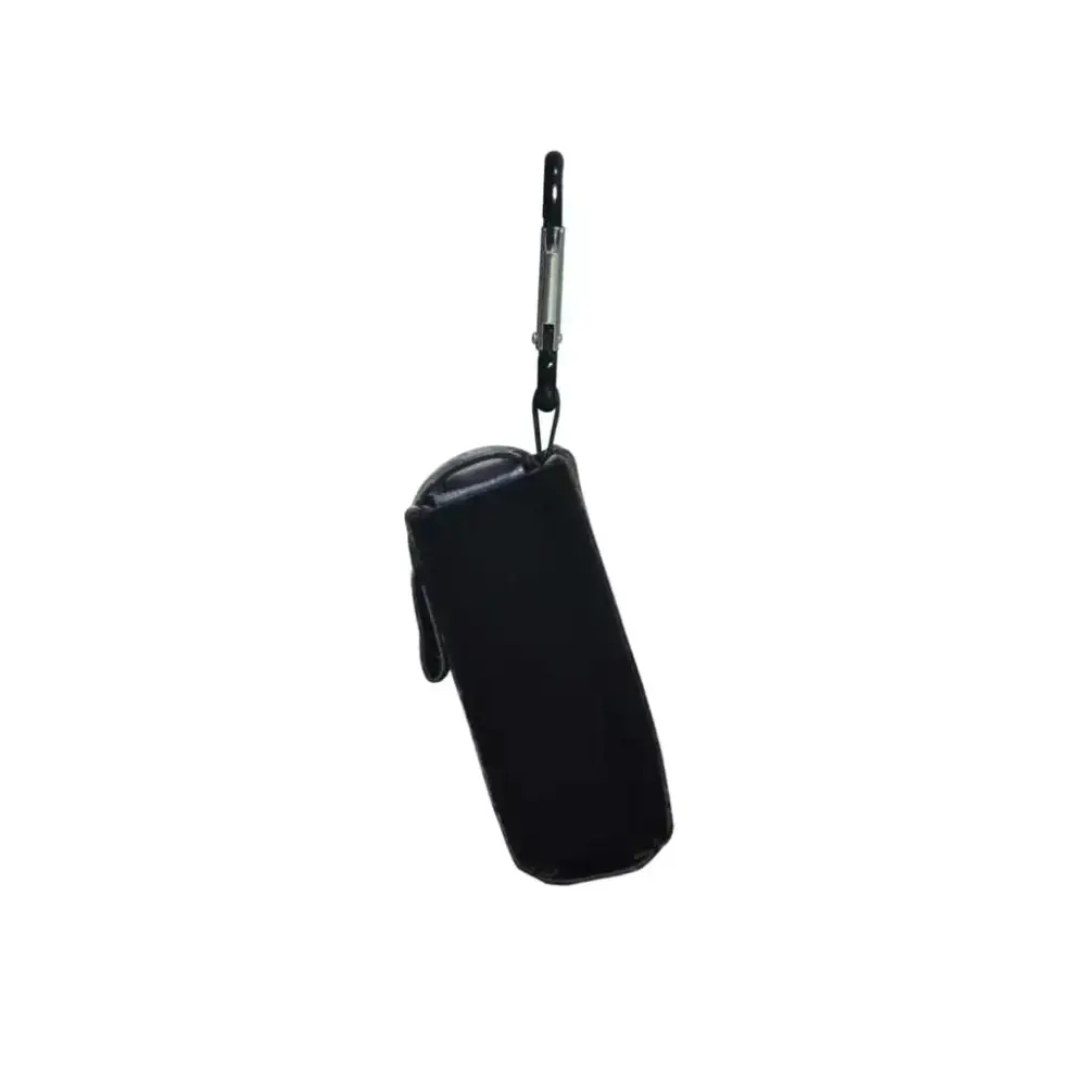 Pouch for insulin pump with carabiner, universal fit, compact and stretchable, ideal for various models.